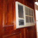 Boiserie pared norte-detalle aire acondicionado