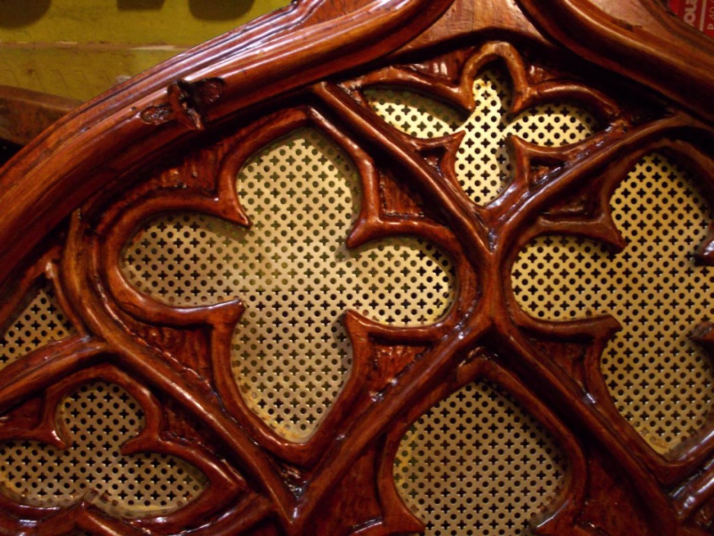 Detalle Rosetón con chapa perforada